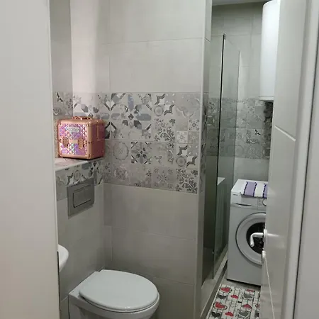 Lara Apartment *