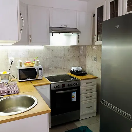 Lara Apartment